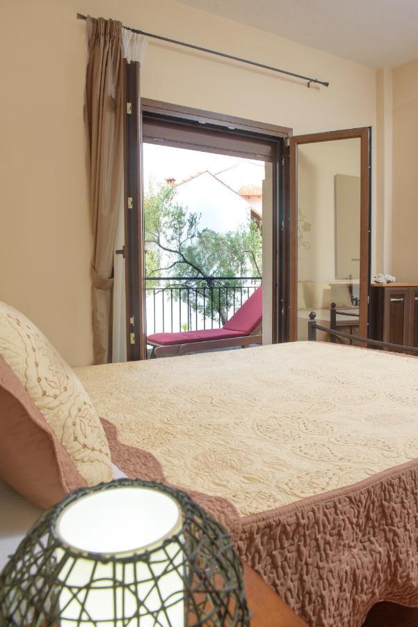 Dili Apartments Ierissós Zewnętrze zdjęcie