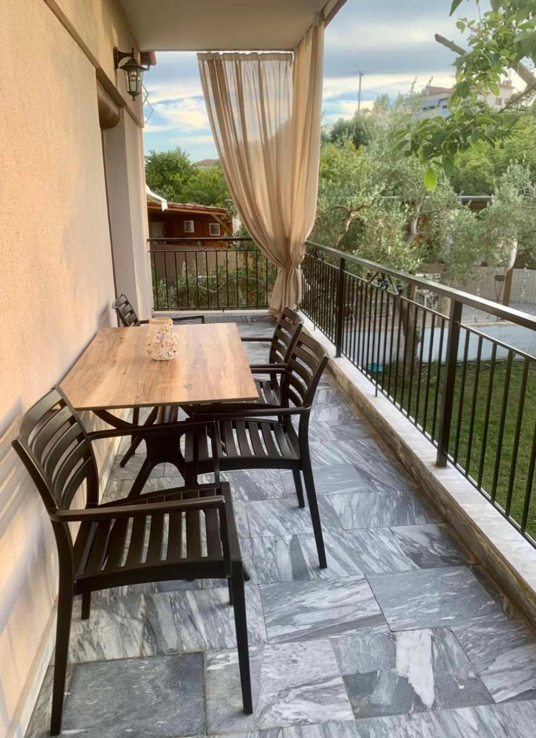 Dili Apartments Ierissós Zewnętrze zdjęcie